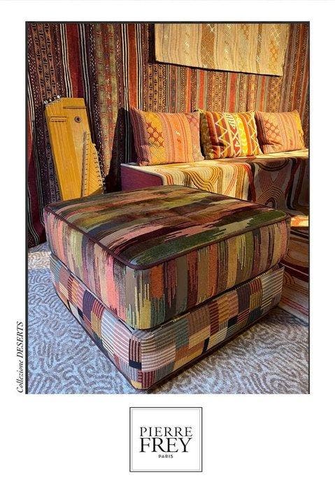 Pierre Frey -New Collection - Nouveau ensemble de deux -, Antiek en Kunst, Antiek | Tapijten, Tafelkleden en Textiel