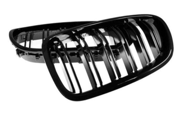 Dubbelspijls Nieren Glans Zwart BMW 5 Serie F10 F11 B0284, Auto-onderdelen, Carrosserie, Nieuw, BMW, Voor, Links, Rechts