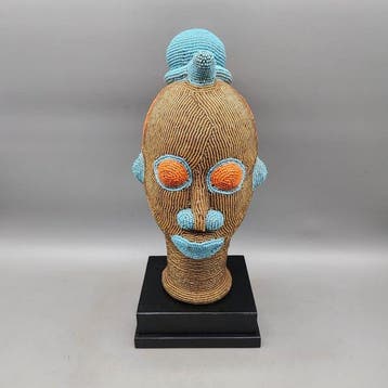 Superbe Tete perlée - sculptuur - Bamileke - Kameroen