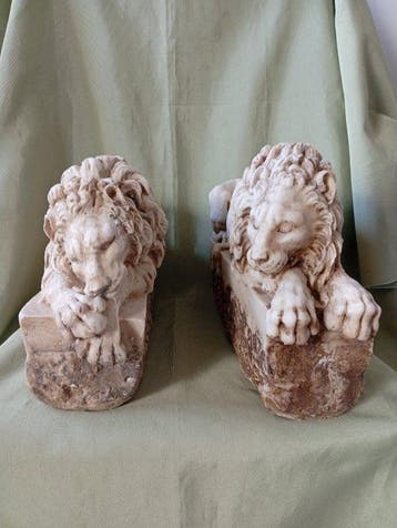 Dal modello di Canova - sculptuur, Pareja de leones