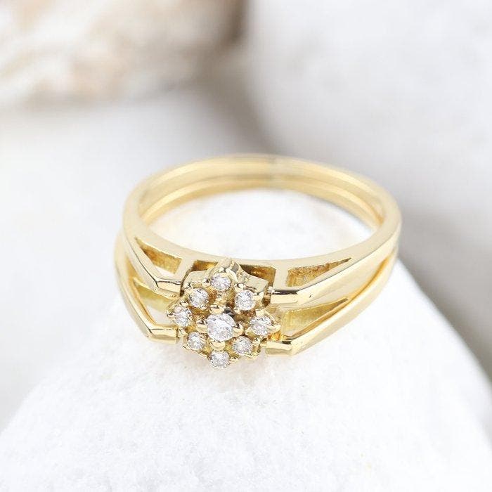 Ring - 18 karaat Geel goud - 0.52ct. tw. Saffier - Diamant, Handtassen en Accessoires, Ringen