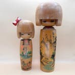 Set van 2 scenische souvenirpopjes door Kunio Miyagawa,