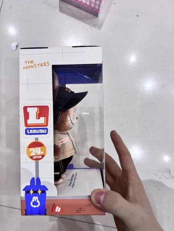 Pop Mart - Figure - Labubu Wacky Mart Series - Vinyle