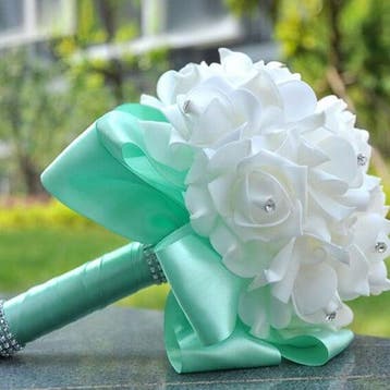Bruidsmeisjesboeket foamrozen roomwit mintgroen met strass, Nieuw