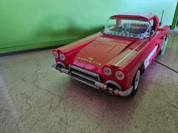 Lego Set - 10321 - Icons - Chevrolet Corvette
