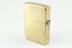 Zippo - Marlboro Cowboy Hat & Boot Relief Brass Finish -, Verzamelen, Rookartikelen, Aanstekers en Luciferdoosjes, Nieuw