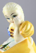 Triart Bassano - Figurine - Young Hiker Girl with Backpack