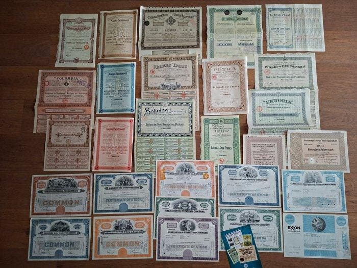 Document - ‘Big oil’ 28 historische aandelen van grote, Antiquités & Art, Antiquités | Jouets