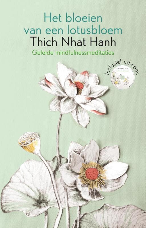 Het bloeien van een lotusbloem 9789045316192 Thich Nhat Hanh, Boeken, Esoterie en Spiritualiteit, Zo goed als nieuw, Verzenden