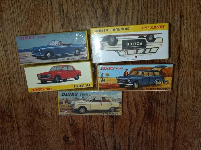 Atlas 1:43 - Modelauto (5) - Dinky Atlas. Peugeot 204;, Hobby en Vrije tijd, Modelauto's | 1:5 tot 1:12