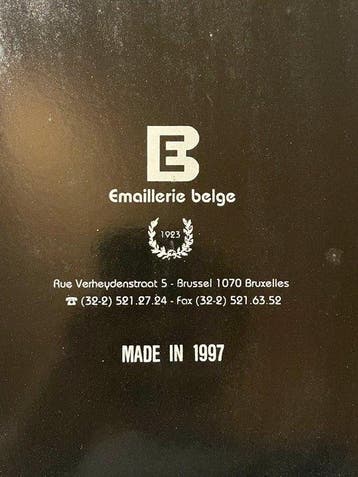 Emaillerie Belge - GEDIPLOMEERD UITBATER - Emaille bord -, Antiek en Kunst