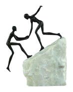 sculptuur, The Climb - Symbolic Art - 20 cm - Brons, Steen