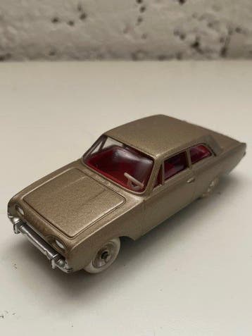 Dinky Toys 1:43 - Voiture miniature - Ford Taunus