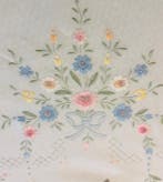 Nappe (13) - 280 cm - 160 cm - Broderie à la main vintage