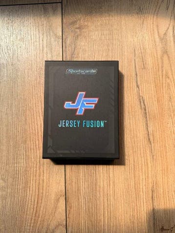 Jersey Fusion Game Worn Larry Bird - 1 Card - Near Mint (NM), Nieuw