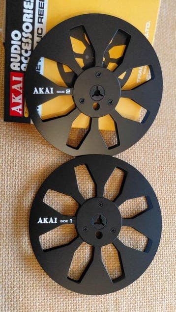 Akai - R-77M-J 7inch Black Metal Reel-to-reel audio