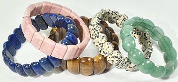 5 bracelets : rhodonite, aventurine verte, lapis-lazuli, œil
