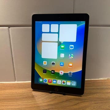 Apple iPad (5th Generation) 128GB Wifi - Mobiele telefoon, Nieuw