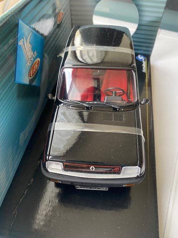 Solido 1:18 - Voiture de sport miniature - Renault 5 Alpine