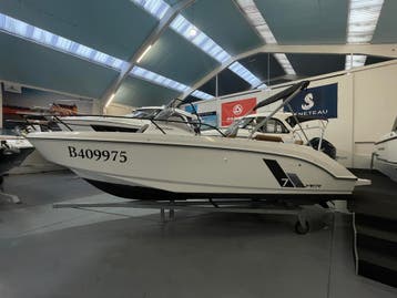 Beneteau Flyer 7 Sundeck Console boot, Sports nautiques & Bateaux