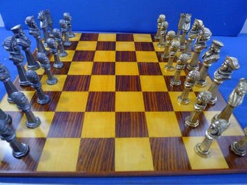 Jeu déchecs en bronze doré & étamé King 105 mm - Schaakspel