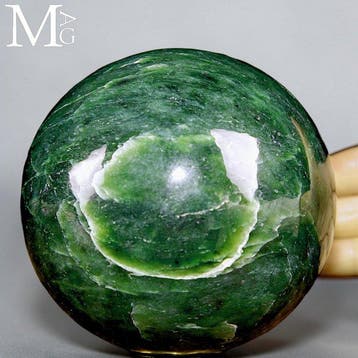 Nefrietjade - Eerste keus jade bol - Birma-specimen -