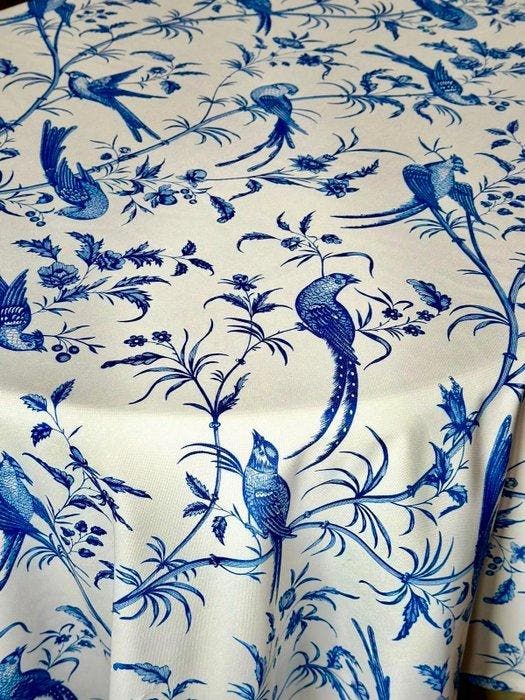 Tafelkleed met een patroon van blauwe vogels voor grote, Antiek en Kunst, Kunst | Designobjecten