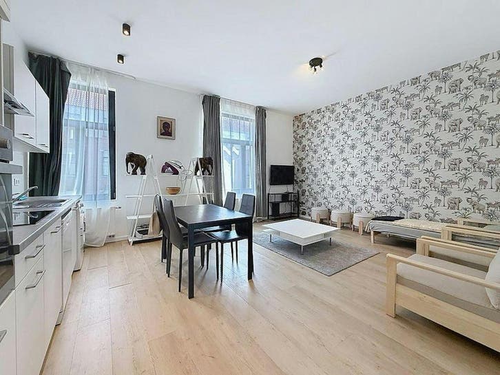 Appartement aan Rue de Fiennes, Anderlecht, Immo, Appartementen en Studio's te huur, 50 m² of meer