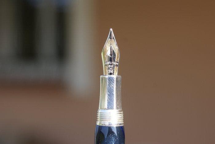 RARE et Original stylo plume 18 kts combiné MONTEGRAPPA bleu, Verzamelen, Pennenverzamelingen