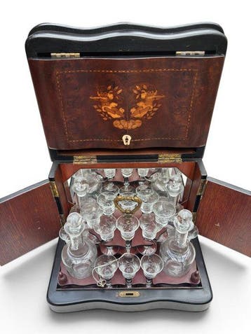 Drankservies - Kristal met houten kast - Frans likeur
