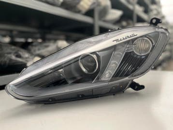 MASERATI GRANTURISMO M145 LIFT XENON+LED KOPLAMP L 350566, Verzenden