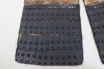 Harnas - Japan - E3-499 Karuta Haidate van Samurai Yoroi Oud
