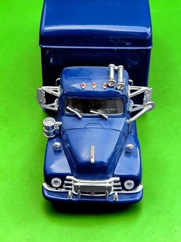 Corgi 1:50 - Model vrachtwagen - Diamond T620 Box Van -