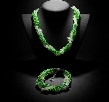 Zesrijige ketting & armband met aventurijn & kristallen -