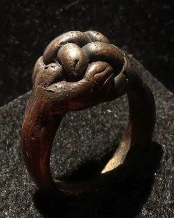 De Demonenvalstrik – Monastieke Ridderes met Entrelacs –