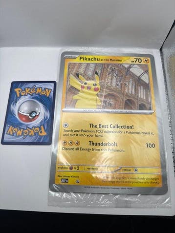 Pokémon - 2 Card - Pikachu Promo card, Full art, Hobby en Vrije tijd, Nieuw