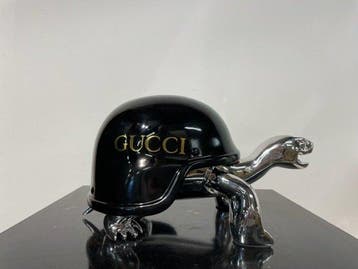 Van Apple - The Gucci Peace Turtle