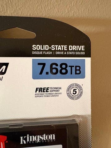 Kingston DC600M 7.68TB Enterprise SATA SSD - Computer - In