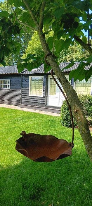 Antiek Vogelbad - roest patina en verweerd - met