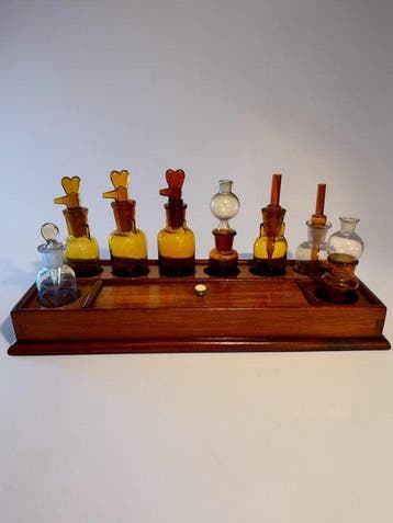 Standaard - Mahonie - 1890s apothekersstand
