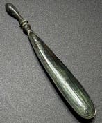 Romain antique Bronze Cuillère médicale très rare, de forme
