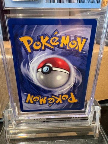 Pokémon - 1 Graded card - Bellsprout 49/64 First edition -, Hobby & Loisirs créatifs