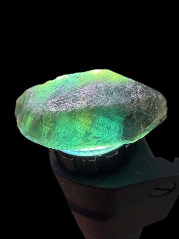 Saffier Superzeldzame Groene Saffier. 54 ct. Hexagonaal, Verzamelen