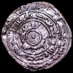 . Égypte Al-Aziz. 1/2 dirham (975-995 A.D.) struck in Egypt.