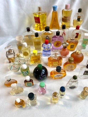 Bouteille de parfum (44) - Verre - Miniatures vintage