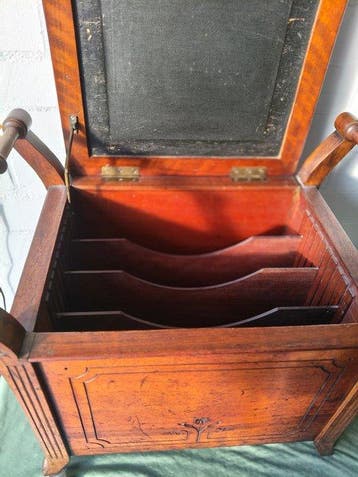 Kruk - Eik - Jugendstil pianokruk