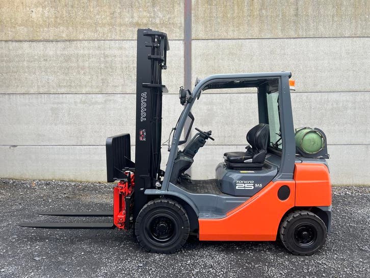 Toyota 02-8FGF25 heftruck 4m00 * 2,5 ton, Zakelijke goederen, Machines en Bouw | Heftrucks en Intern transport, Heftruck, LPG