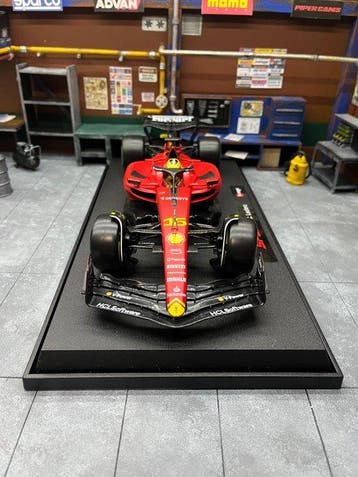 Bburago 1:18 - Modelauto - Ferrari SF23 #16 Formula 1 2023, Hobby & Loisirs créatifs