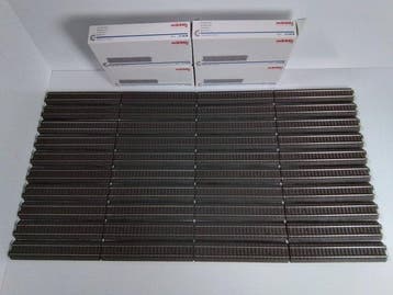 Märklin H0 - 24188 - Train miniature (40) - 40 x rails en C