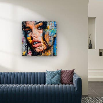 PLM-Art - Urban Woman